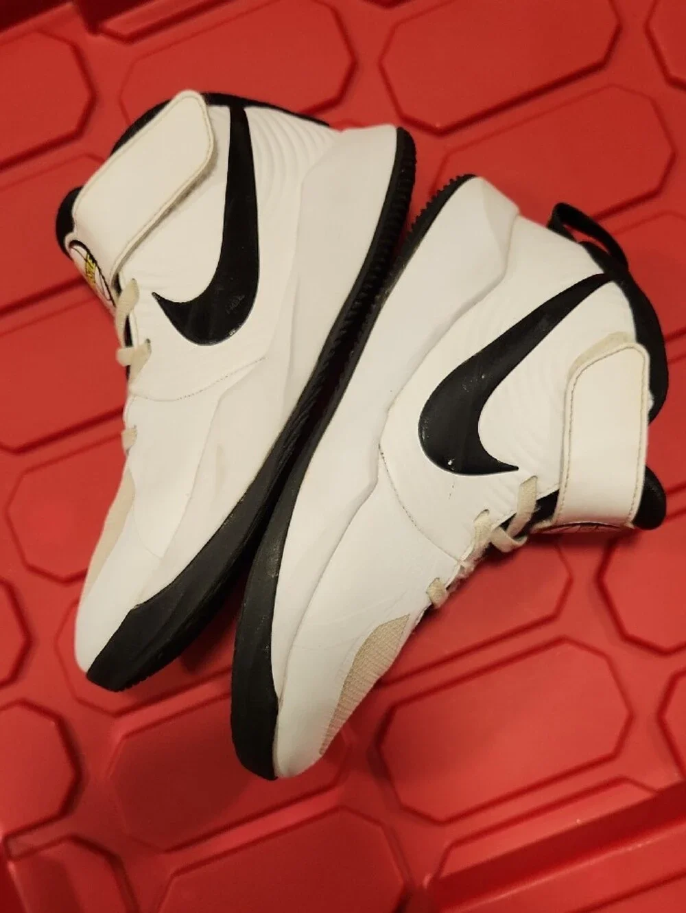 Nike youth mid